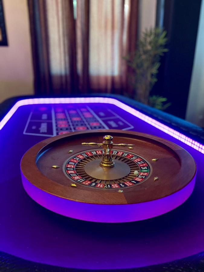 Apartament Capsule Casino - Jacuzzi - Billard - Netflix - Console & Jeux Mons Zewnętrze zdjęcie