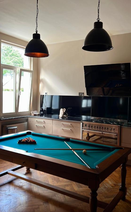 Apartament Capsule Casino - Jacuzzi - Billard - Netflix - Console & Jeux Mons Zewnętrze zdjęcie