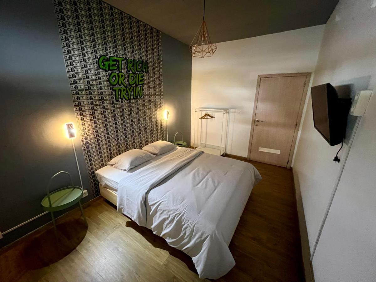 Apartament Capsule Casino - Jacuzzi - Billard - Netflix - Console & Jeux Mons Zewnętrze zdjęcie