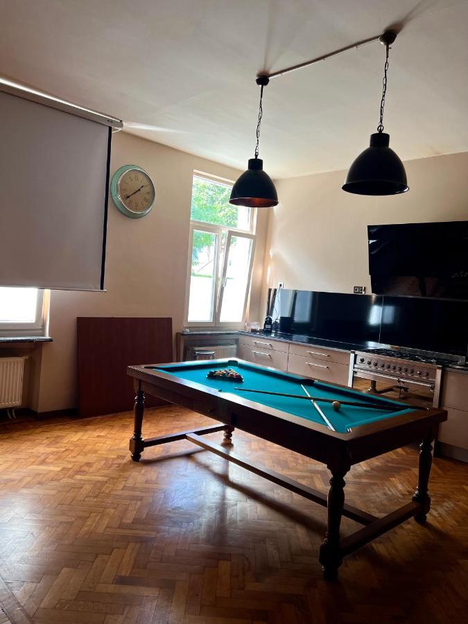 Apartament Capsule Casino - Jacuzzi - Billard - Netflix - Console & Jeux Mons Zewnętrze zdjęcie