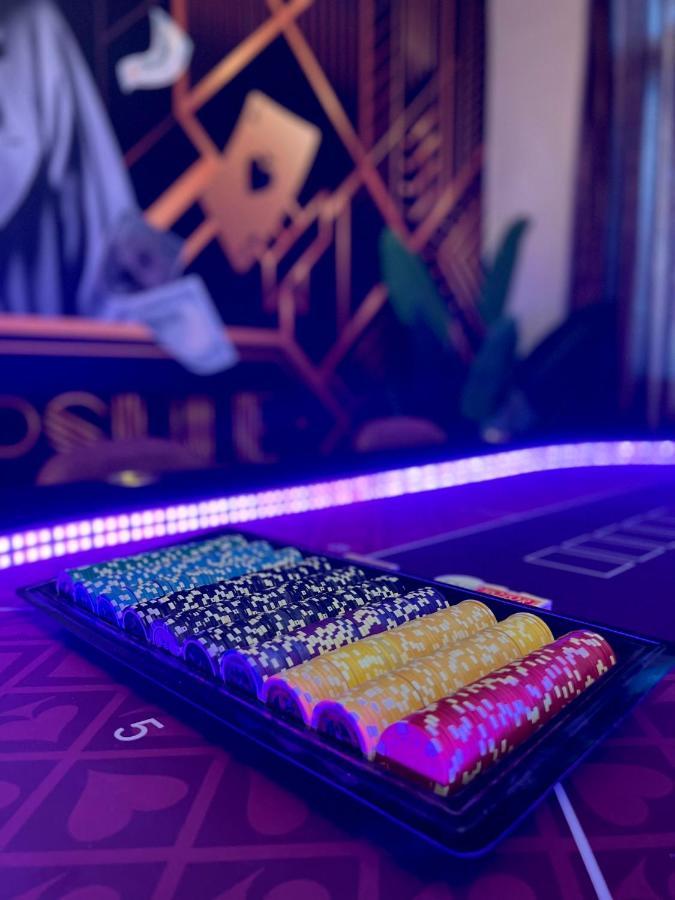 Apartament Capsule Casino - Jacuzzi - Billard - Netflix - Console & Jeux Mons Zewnętrze zdjęcie